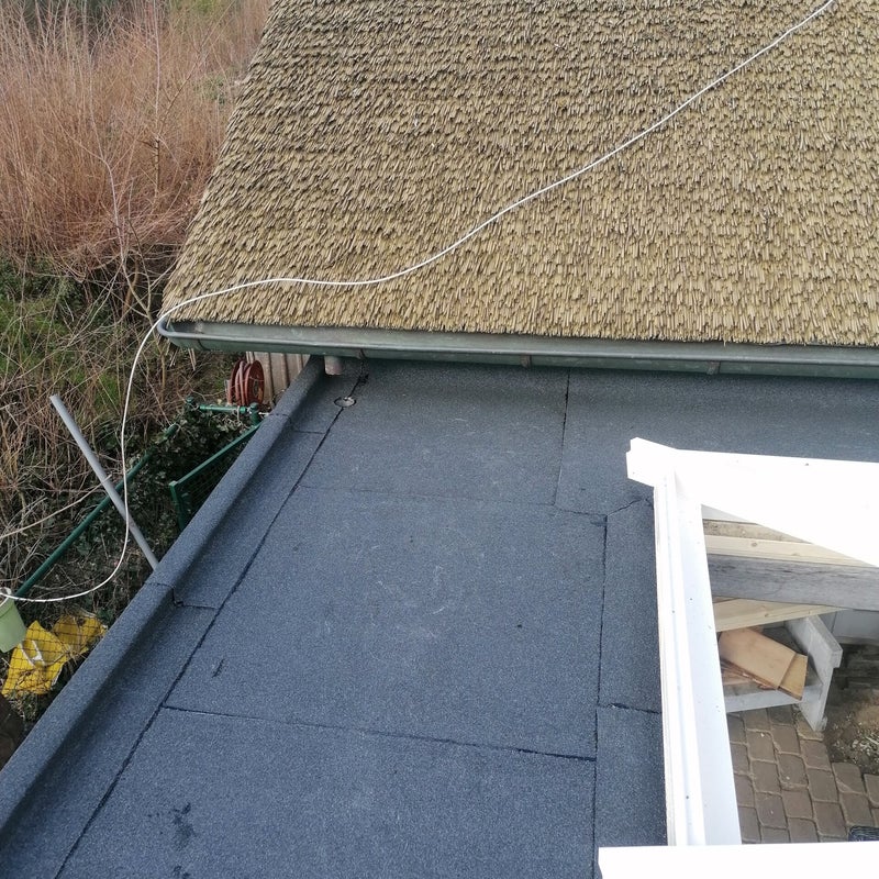 Platte-dakrenovatie in Schijndel, foto 1 van 3